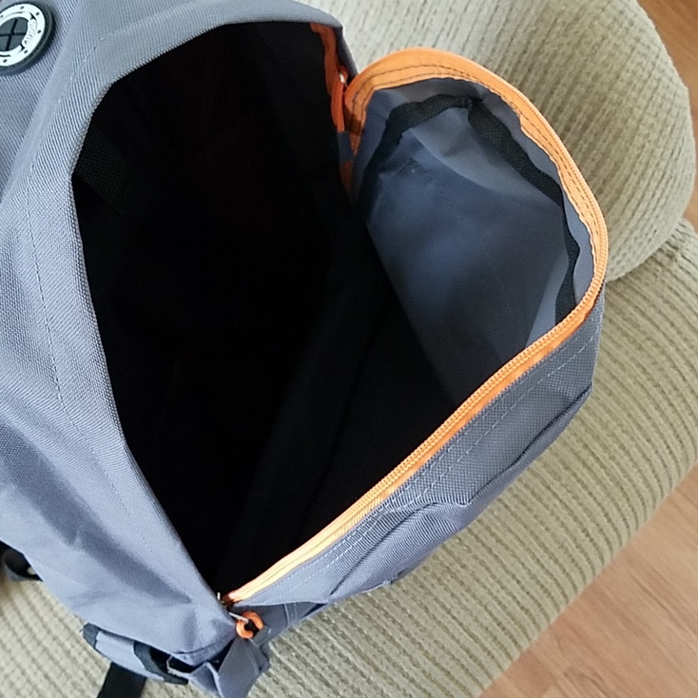 NEW backpack. - Picture 7 of 8